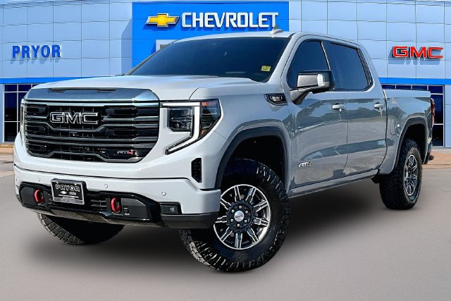 Used 2024 GMC Sierra 1500 AT4 w/ Technology Package AWD/4WD image 3