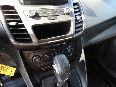 Used 2019 Ford Transit Connect XL FWD image 12