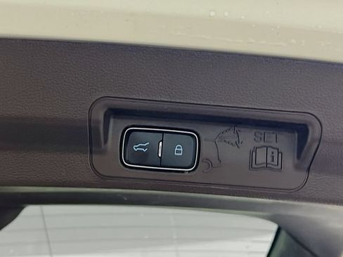 Used 2022 Ford Explorer King Ranch RWD image 29