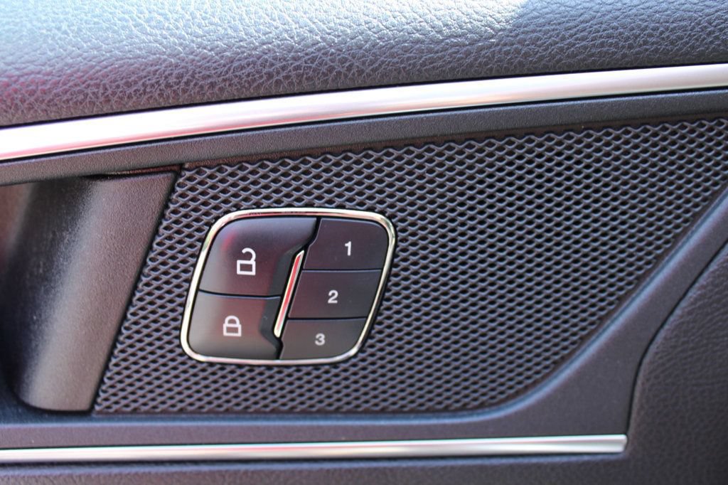 Used 2018 Ford Edge Titanium w/ Technology Package FWD image 23