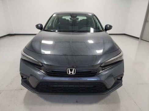 Used 2024 Honda Civic Touring image 2