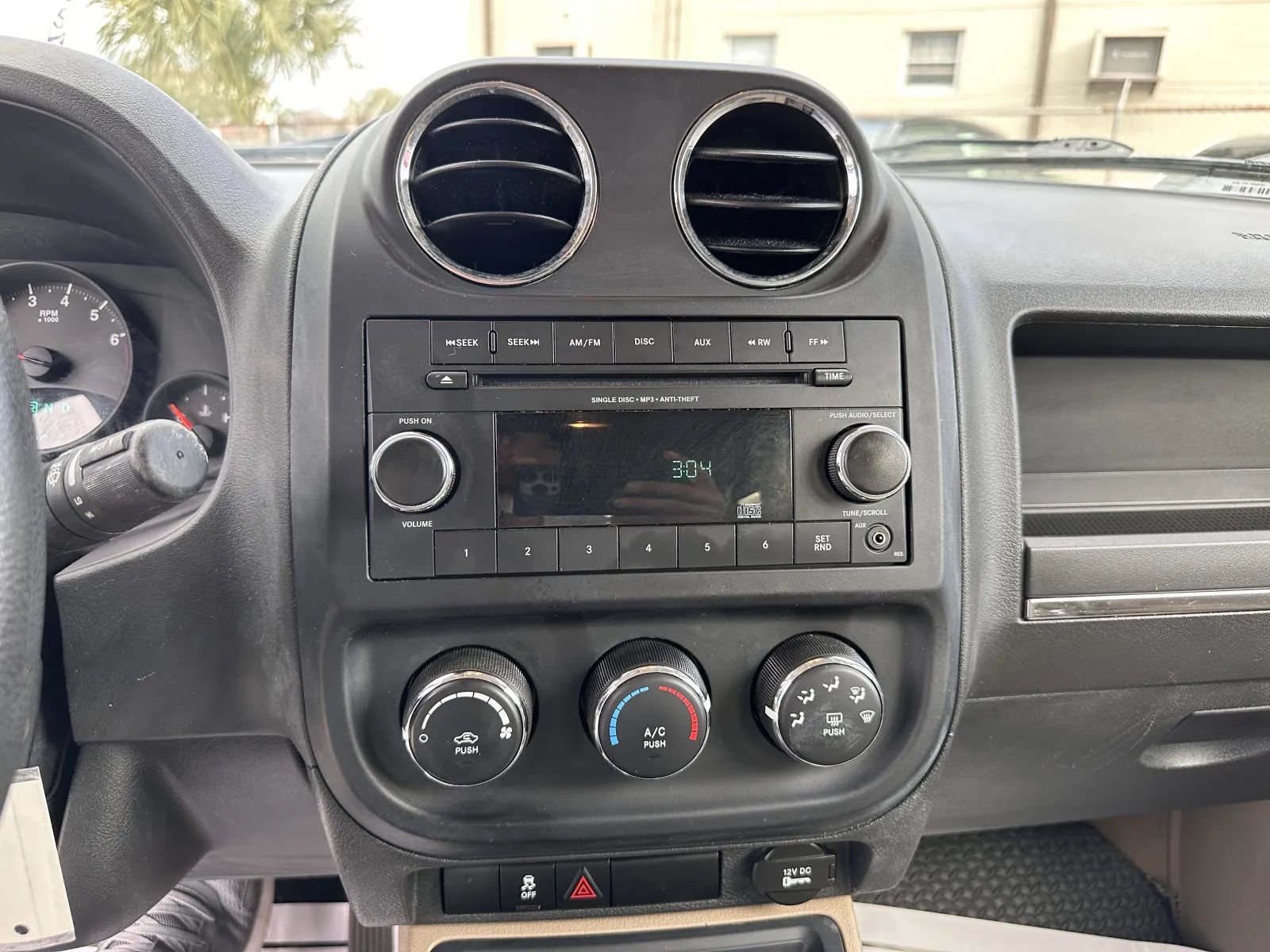 Used 2013 Jeep Patriot Sport FWD image 12