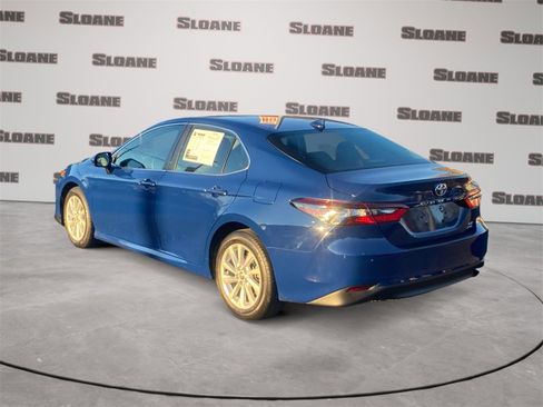 Used 2023 Toyota Camry LE image 3