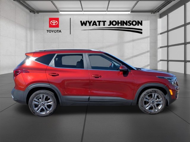 Used 2023 Kia Seltos S w/ Navigation Package FWD image 8