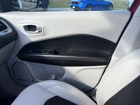 Used 2018 Jeep Compass Latitude image 20