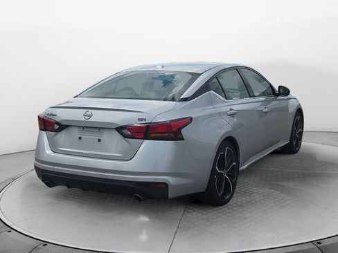 Used 2024 Nissan Altima 2.5 SR FWD image 5