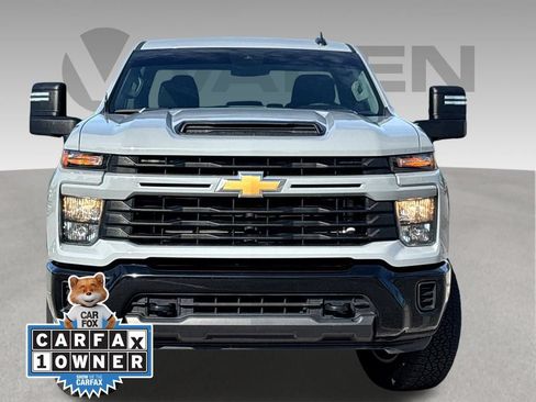Used 2025 Chevrolet Silverado 2500 Custom w/ Custom Convenience Package AWD/4WD image 2