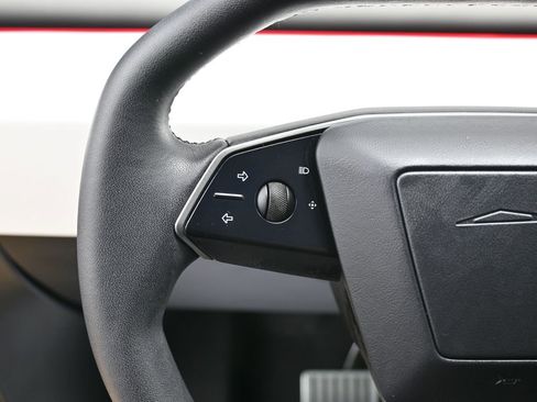 Used 2024 Tesla Cybertruck AWD Crew Cab image 16