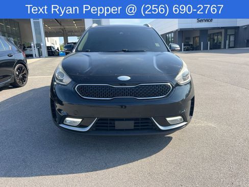 Used 2017 Kia Niro Touring w/ Advanced Technology Package FWD image 2