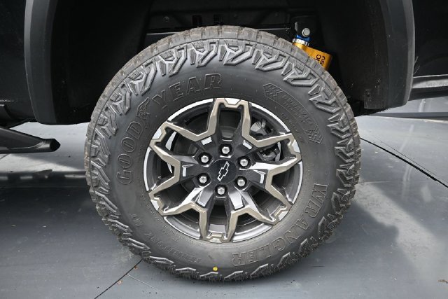 New 2026 Chevrolet Colorado ZR2 w/ Technology Package AWD/4WD image 15