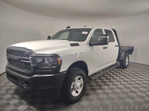 Used 2024 RAM 2500 Tradesman AWD/4WD image 3