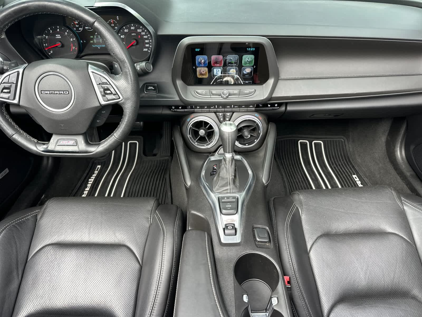 Used 2016 Chevrolet Camaro SS RWD image 3