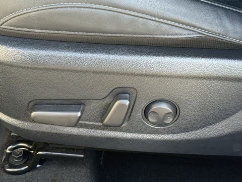 Certified 2022 Kia Seltos SX image 17