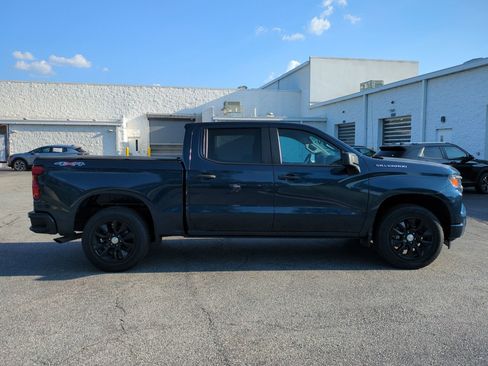 Used 2022 Chevrolet Silverado 1500 Custom AWD/4WD image 11