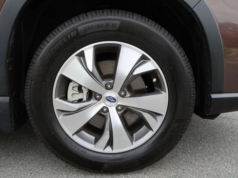 Used 2021 Subaru Ascent Premium w/ Convenience Package AWD/4WD image 43