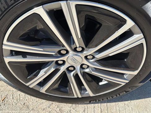 Used 2023 Cadillac Lyriq 2WD image 16