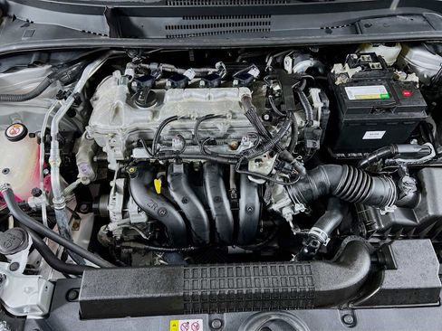 Used 2020 Toyota Corolla LE image 28