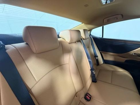 Certified 2025 Lexus ES 350 w/ Premium Package FWD image 32