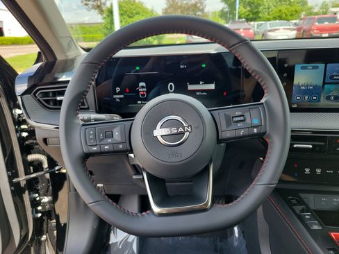 New 2025 Nissan Kicks SR image 22