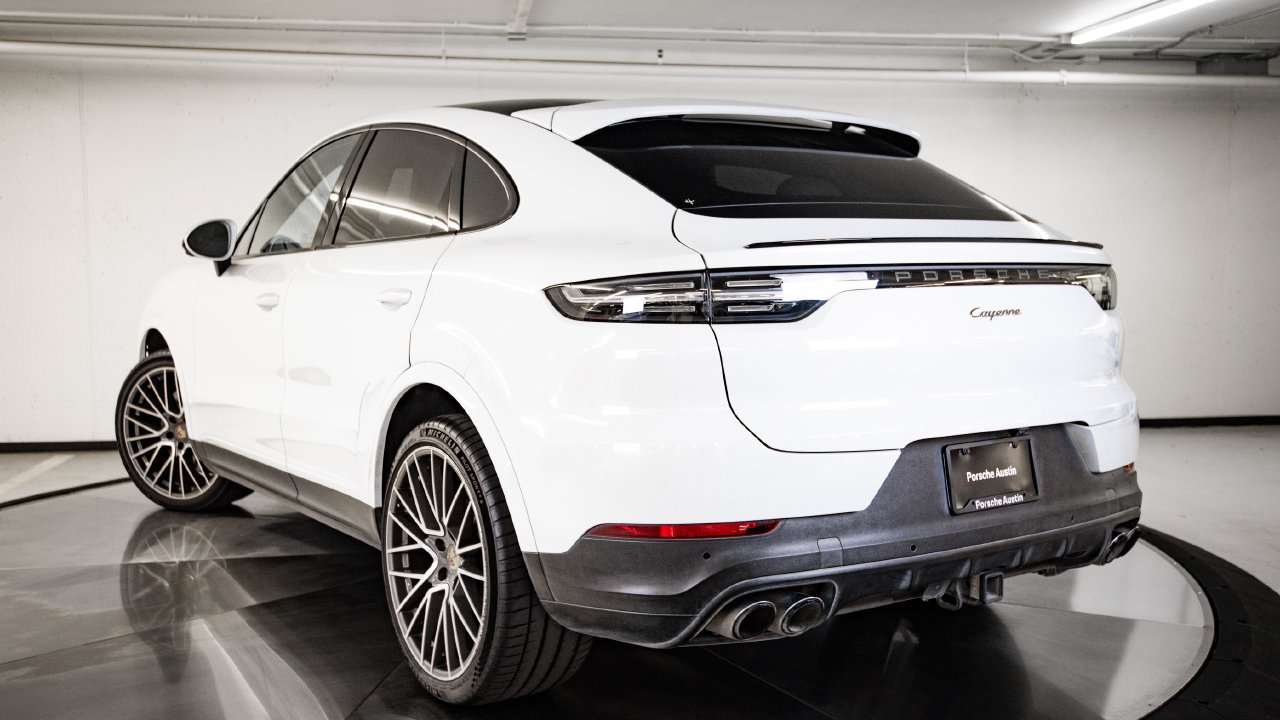 Certified 2022 Porsche Cayenne Coupe AWD/4WD image 3