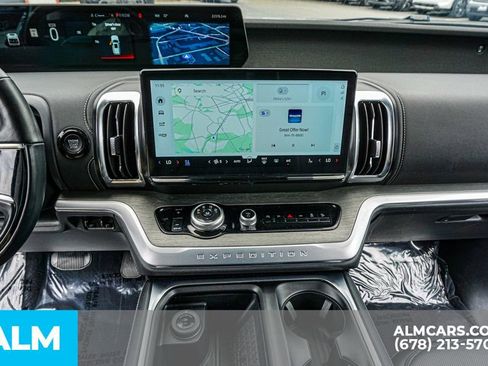 Used 2025 Ford Expedition Platinum AWD/4WD image 43