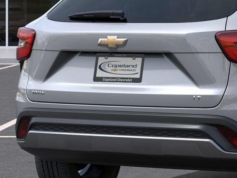 New 2026 Chevrolet Trax LT w/ Driver Confidence Package FWD image 15