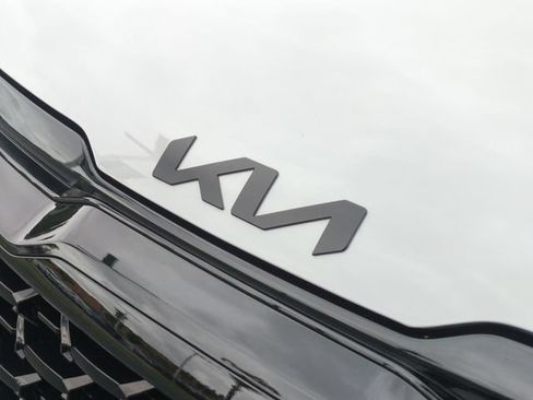 Certified 2025 Kia Sportage X-Line w/ Premium Package AWD/4WD image 10