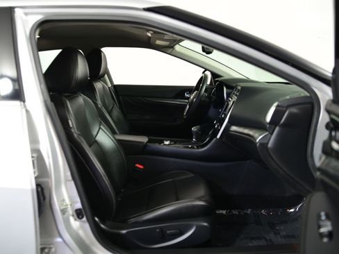 Used 2020 Nissan Maxima 3.5 SV w/ Floor Mat Group image 19