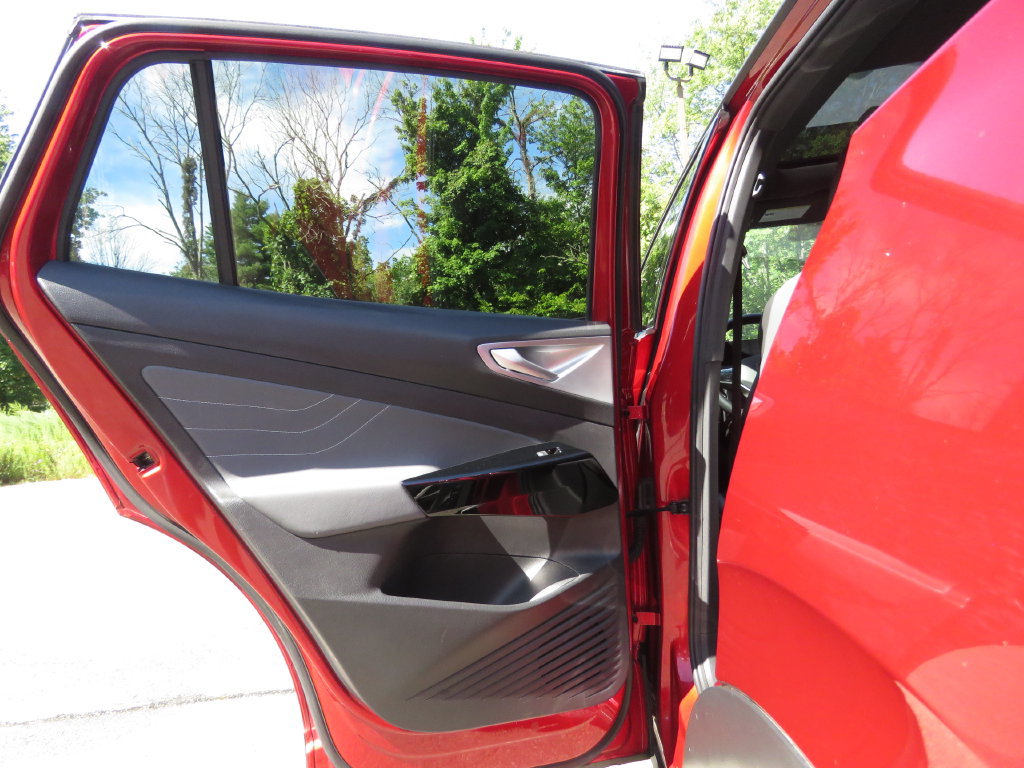 Used 2023 Volkswagen ID.4 Pro S AWD/4WD image 19
