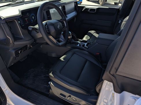 New 2026 Ford Bronco Badlands AWD/4WD image 9