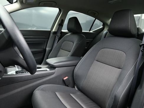 Used 2025 Nissan Altima 2.5 S FWD image 10