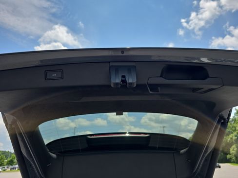 New 2025 Volkswagen Tiguan SE R-Line image 13