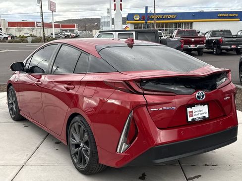Used 2022 Toyota Prius Prime Limited image 5