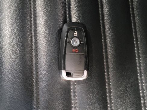 Used 2024 Ford Edge SEL image 32