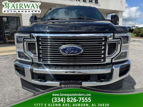 Used 2022 Ford F350 Lariat w/ Lariat Ultimate Package AWD/4WD image 3