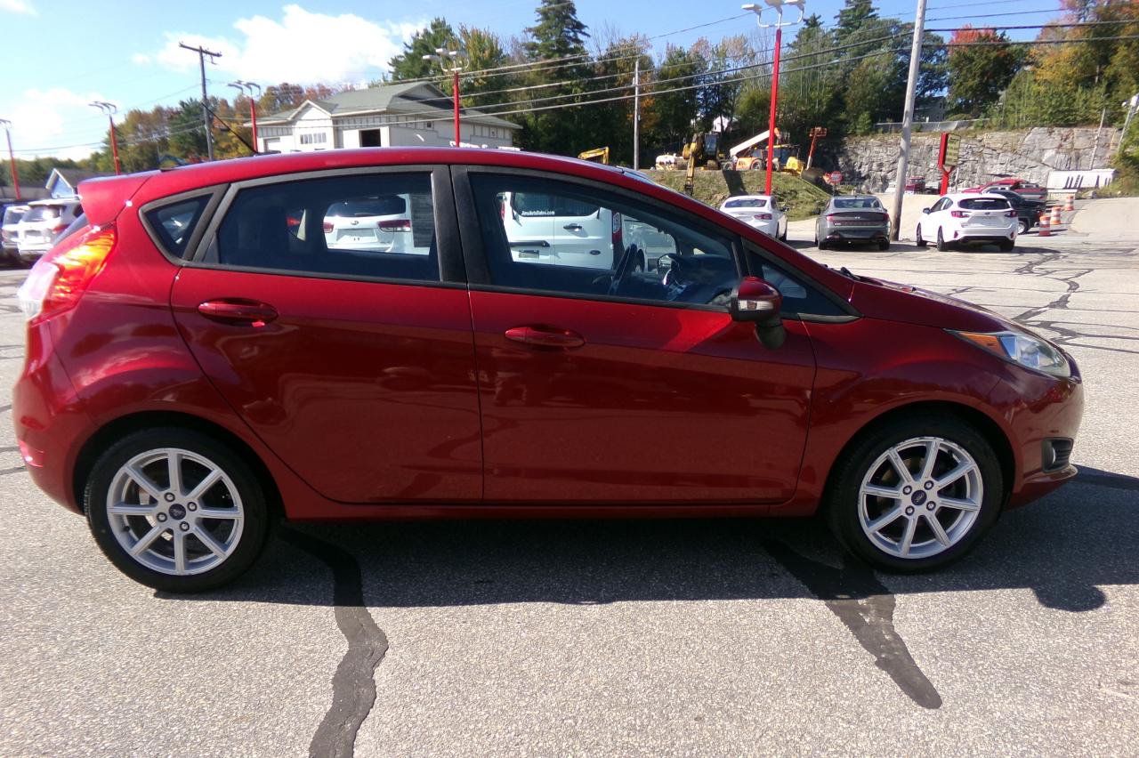 Used 2014 Ford Fiesta SE w/ Equipment Group 201B FWD image 5