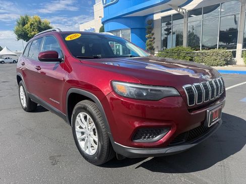 Used 2020 Jeep Cherokee Latitude AWD/4WD image 1