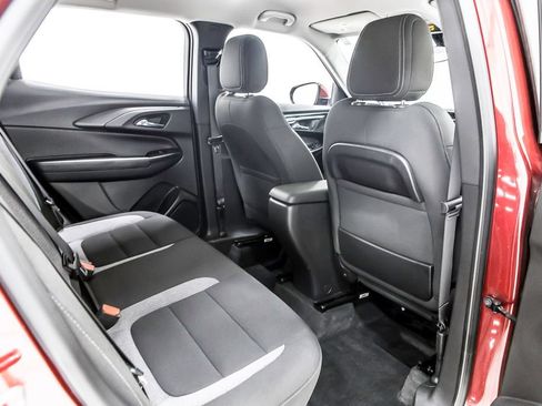 Used 2024 Chevrolet TrailBlazer LT FWD image 35