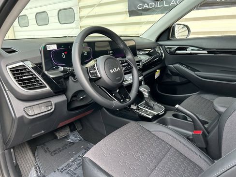 New 2026 Kia Seltos S image 10