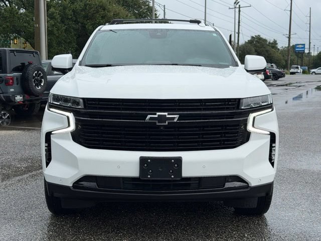 Used 2024 Chevrolet Suburban RST w/ Luxury Package RWD image 2