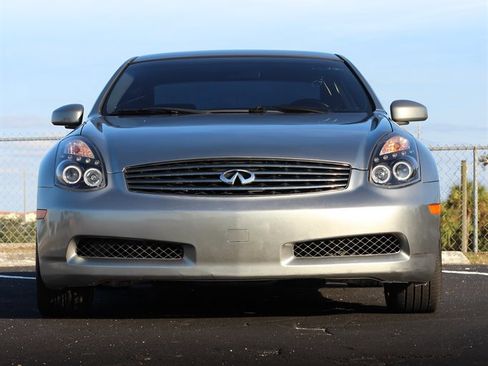Used 2005 INFINITI G35 Coupe w/ (R01) Aero Pkg image 2