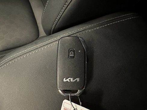 Used 2023 Kia Seltos EX AWD/4WD image 17