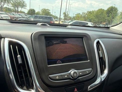 Used 2020 Chevrolet Equinox LT AWD/4WD image 30