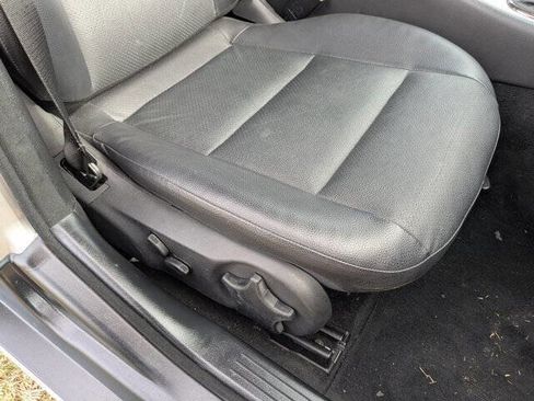 Used 2006 Mercedes-Benz C 230 Sedan image 37