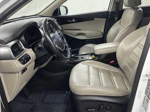 Used 2020 Kia Sorento EX image 11