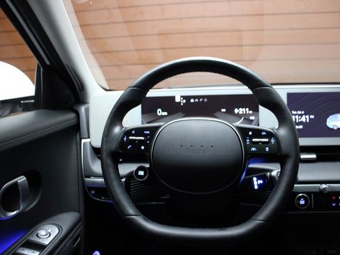 Used 2024 Hyundai Ioniq 5 Limited image 34