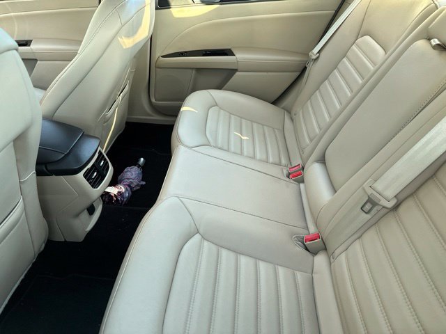 Used 2014 Ford Fusion SE w/ Equipment Group 202A FWD image 7