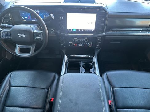 Certified 2025 Ford F250 Lariat w/ Lariat Ultimate Package image 3