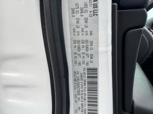 Used 2019 Jeep Grand Cherokee Altitude image 13