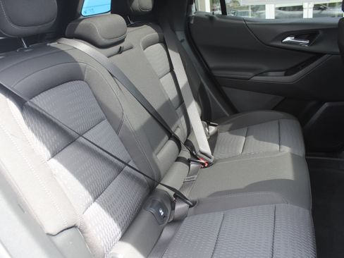 New 2026 Chevrolet Equinox LT w/ Midnight Edition FWD image 17
